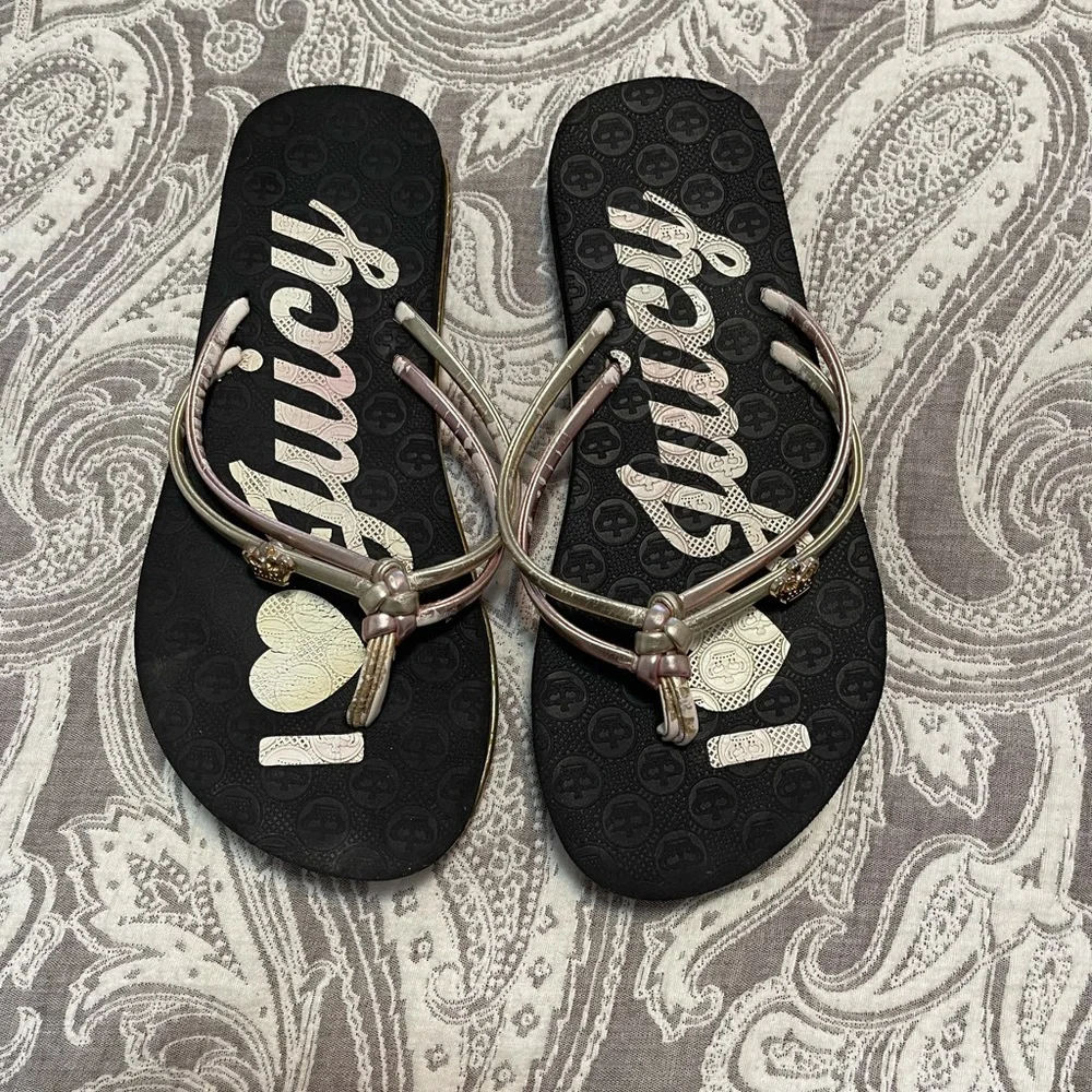 Juicy Couture girls flip flops